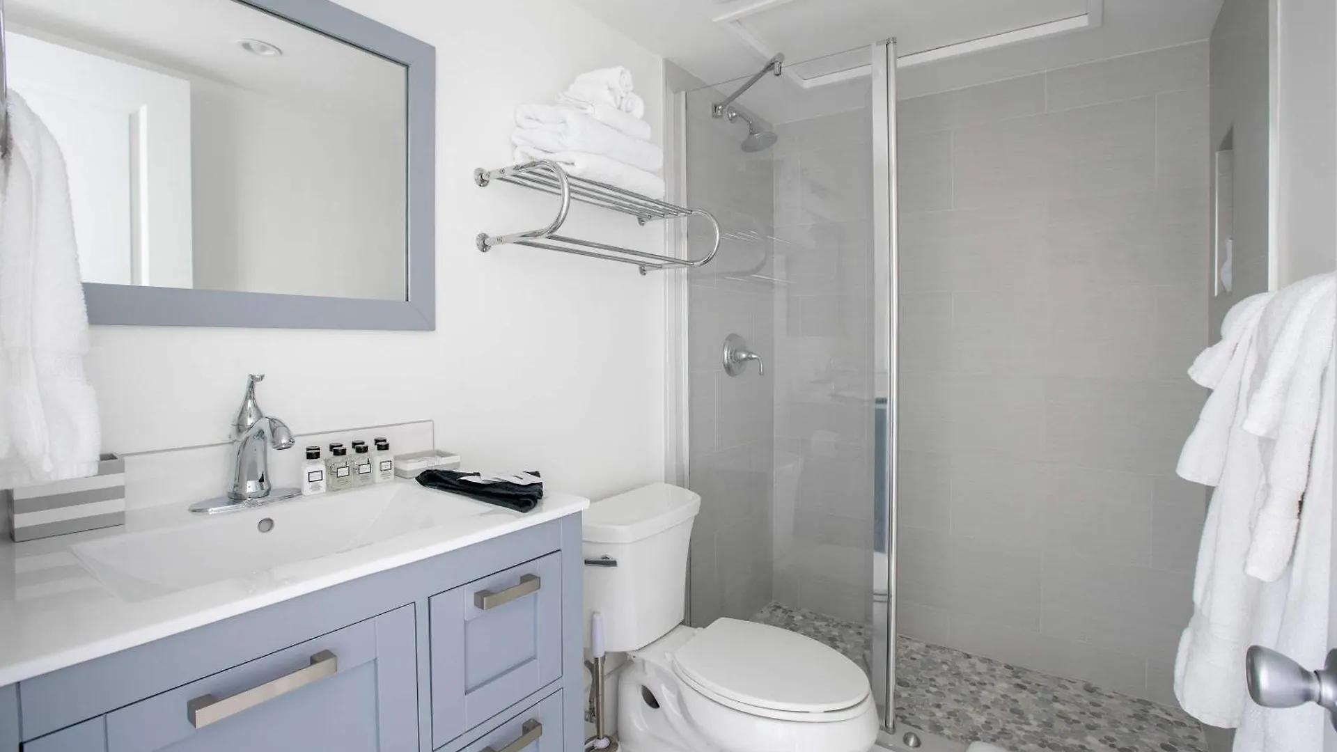 Beach Living At Plantation Village Blgs George Town Cayman Islands